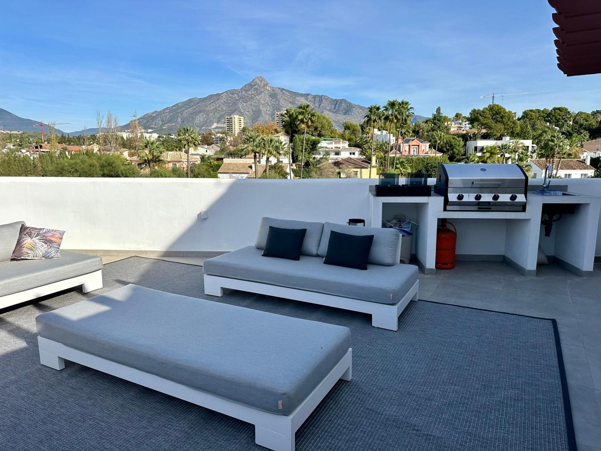 4 Bedroom Duplex Penthouse Califa *