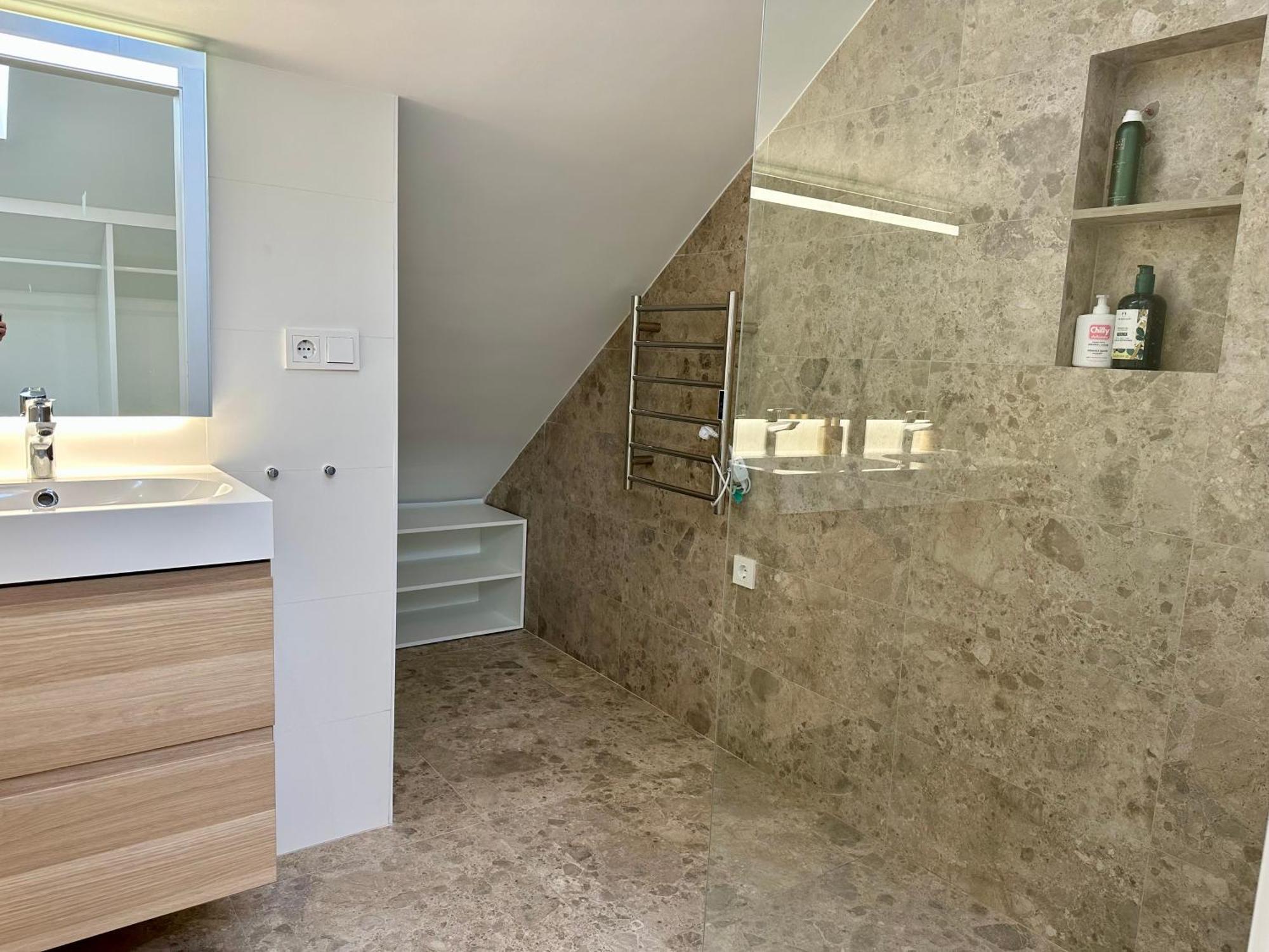 4 Bedroom Duplex Penthouse Califa Apartment