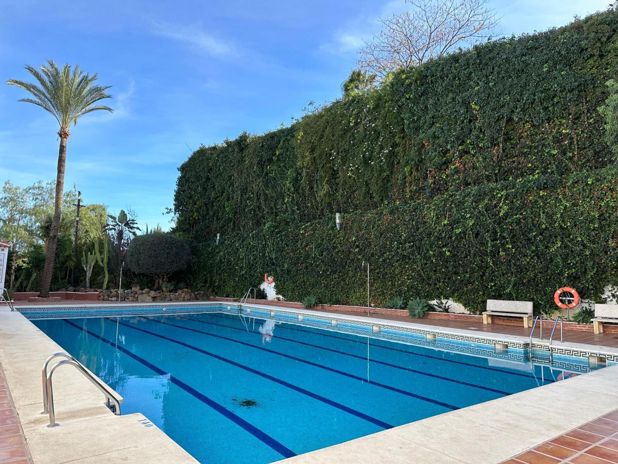 Apartment 4 Bedroom Duplex Penthouse Califa